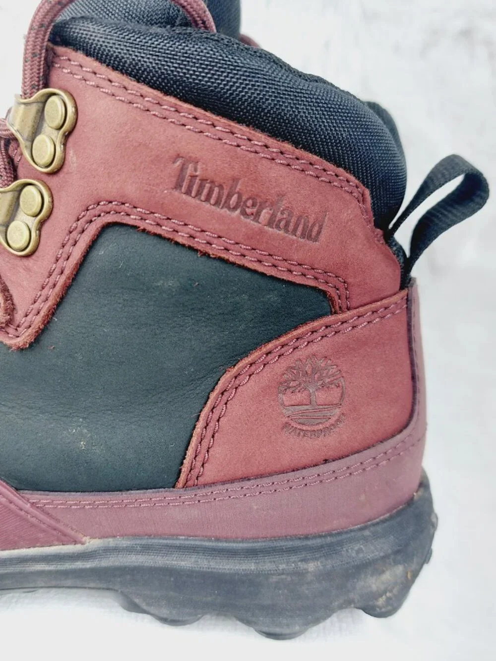Timberland Boy's Burgundy Converge Waterproof Duck Hiking Boots Size 2